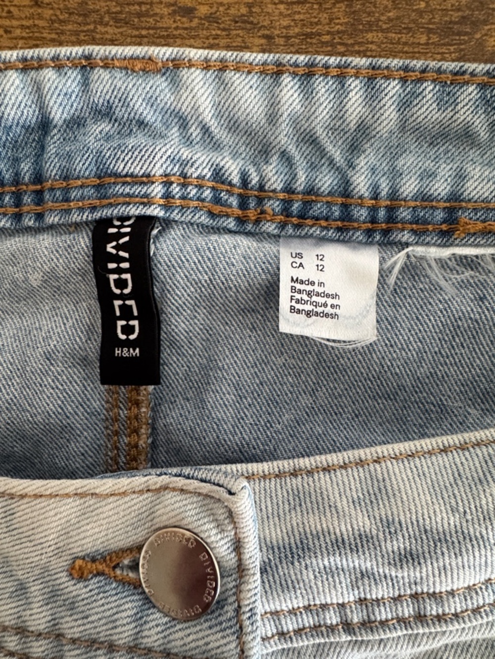 Button-Front Light Wash Denim Mini Skirt Size 12 - Picture 4 of 4